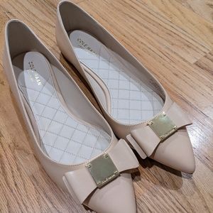 Cole Haan Tali Bow Flats in nude color with gold details, Size 7